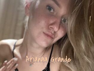 Arianaa_Grande