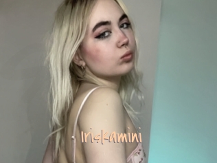 iriskamini Salopes de 18 ans