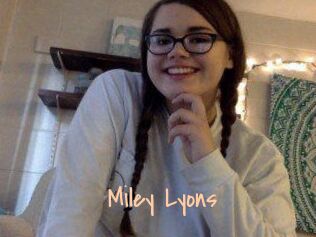 Miley_Lyons