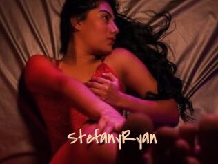 StefanyRyan Salopes de 18 ans